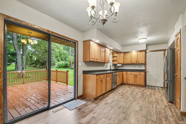51205 Green Hill Drive, South Bend, IN 46628
