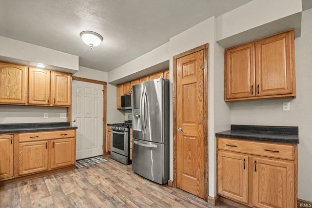 51205 Green Hill Drive, South Bend, IN 46628