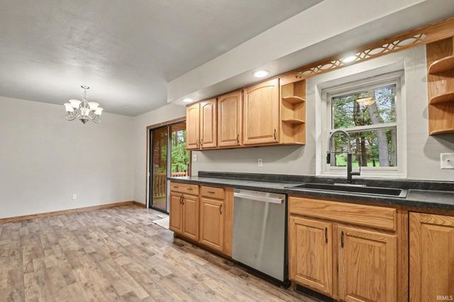 51205 Green Hill Drive, South Bend, IN 46628