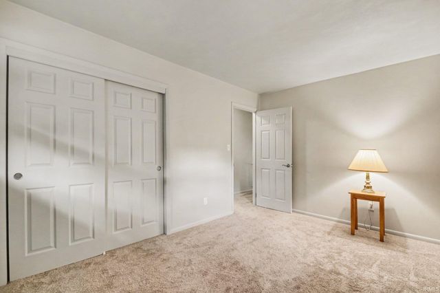 51205 Green Hill Drive, South Bend, IN 46628