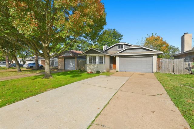 9126 Autumn Harvest Drive, Houston, TX 77064