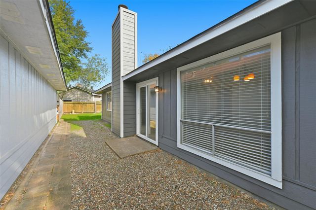 9126 Autumn Harvest Drive, Houston, TX 77064