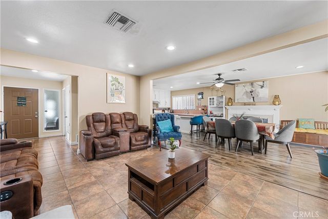 45228 Lorimer, Lancaster, CA 93534