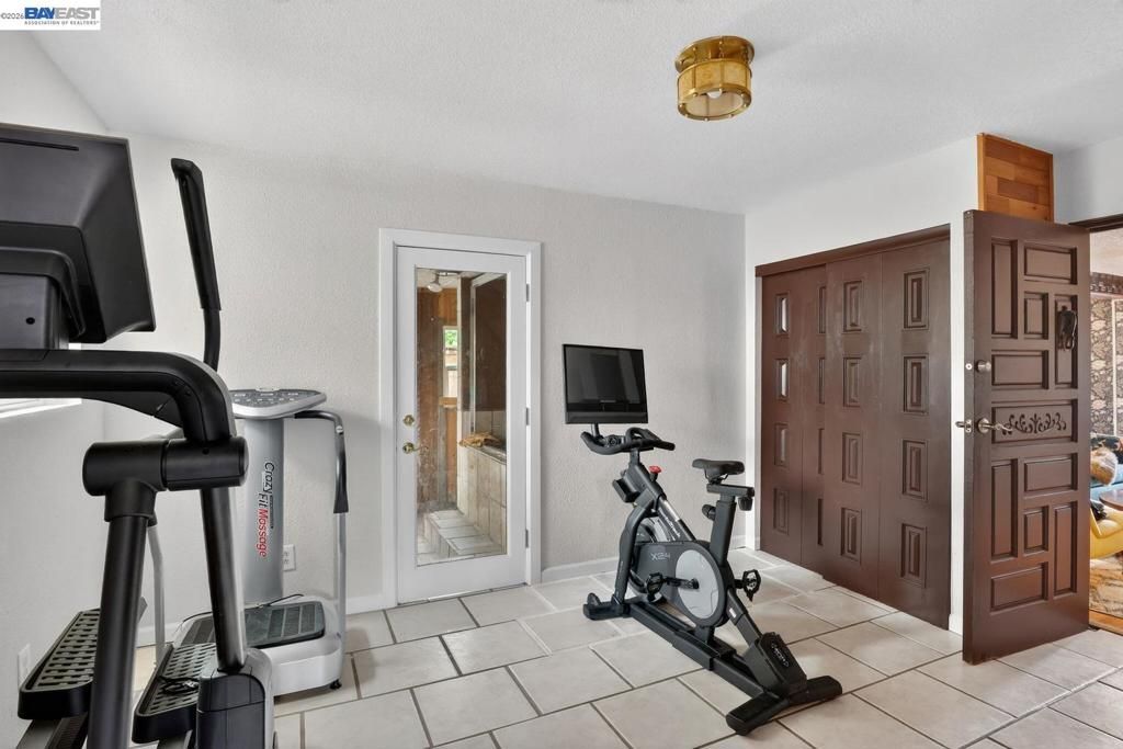 Image 20 of property listing at 2541 Marina Blvd, San Leandro, CA 94577
