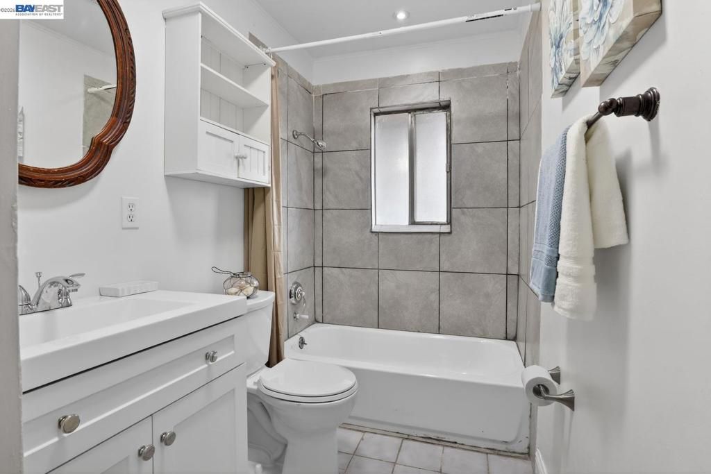 Image 35 of property listing at 2541 Marina Blvd, San Leandro, CA 94577