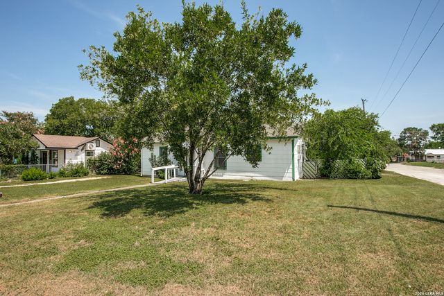 202 WAUGH ST, San Antonio, TX 78223