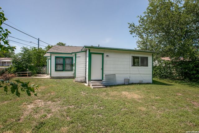 202 WAUGH ST, San Antonio, TX 78223