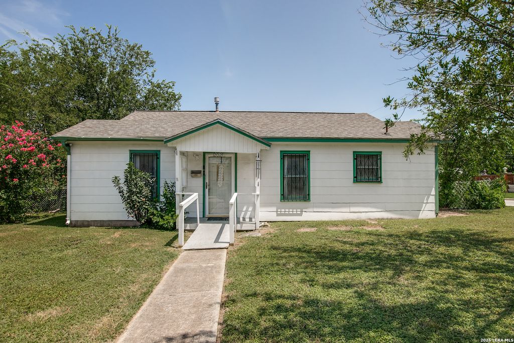 202 WAUGH ST, San Antonio, TX 78223