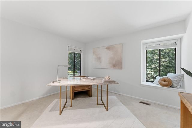 8000 SEVEN HILLS CT, Clifton, VA 20124