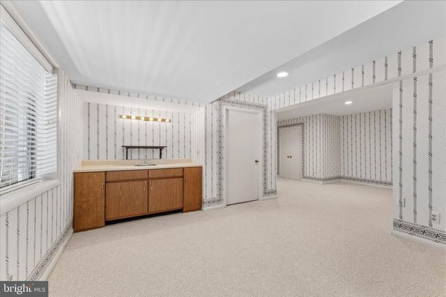 8000 SEVEN HILLS CT, Clifton, VA 20124