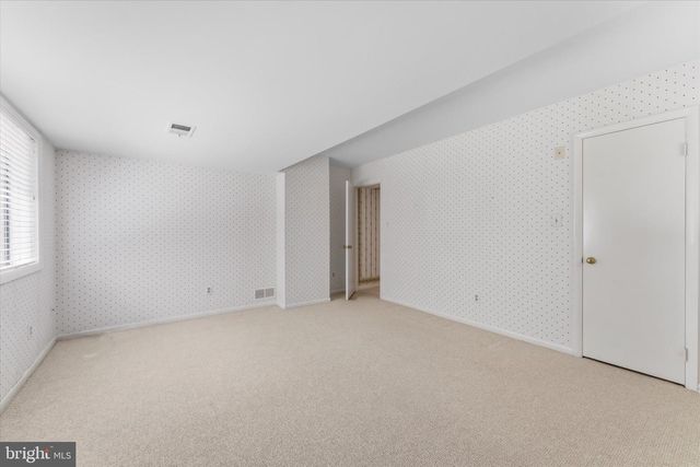 8000 SEVEN HILLS CT, Clifton, VA 20124