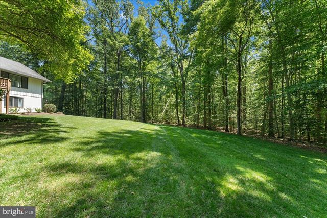 8000 SEVEN HILLS CT, Clifton, VA 20124