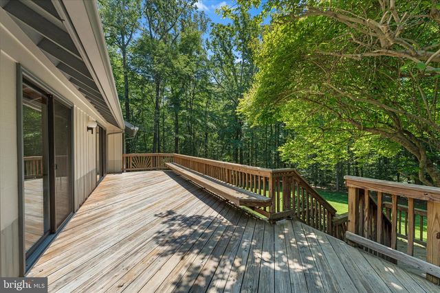 8000 SEVEN HILLS CT, Clifton, VA 20124