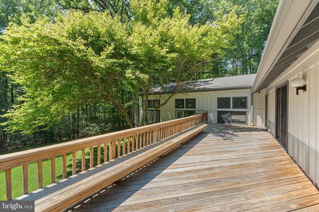 8000 SEVEN HILLS CT, Clifton, VA 20124