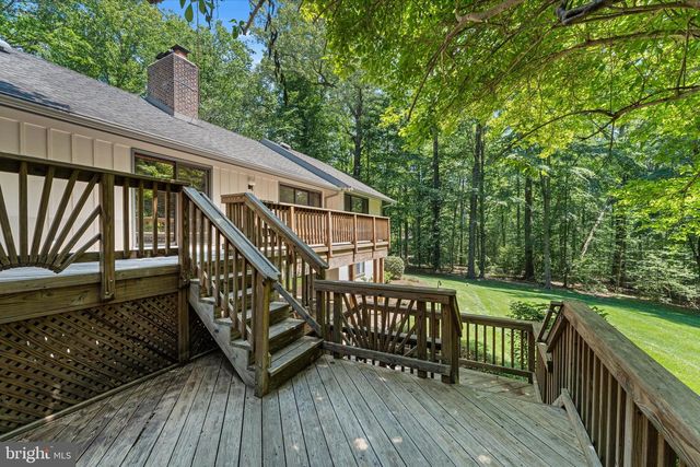 8000 SEVEN HILLS CT, Clifton, VA 20124