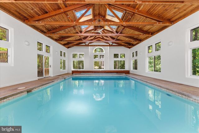 8000 SEVEN HILLS CT, Clifton, VA 20124