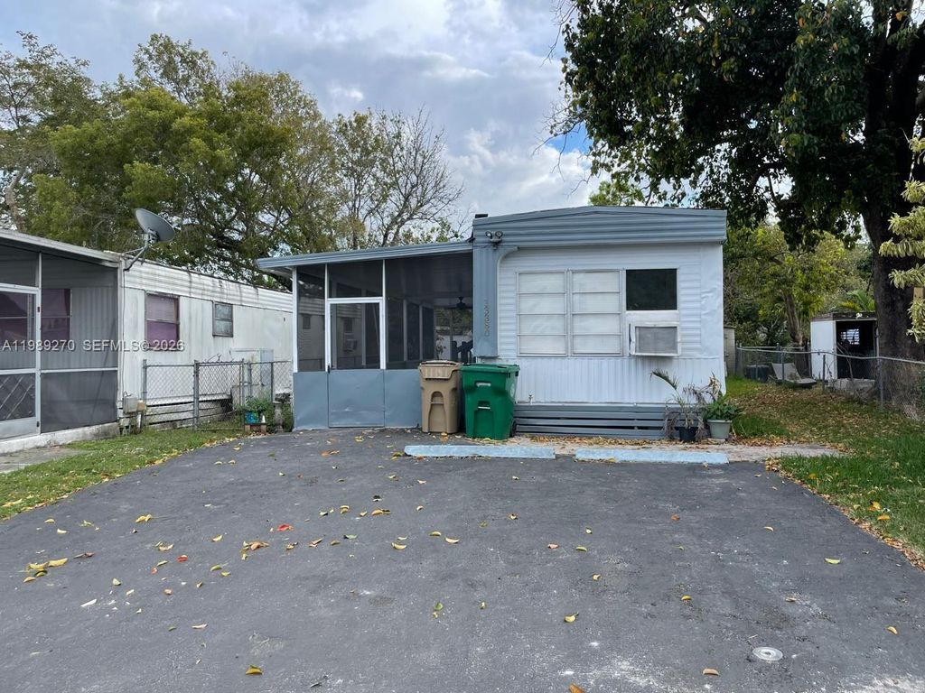 13380 SW 9th St 13380, Davie, FL 33325