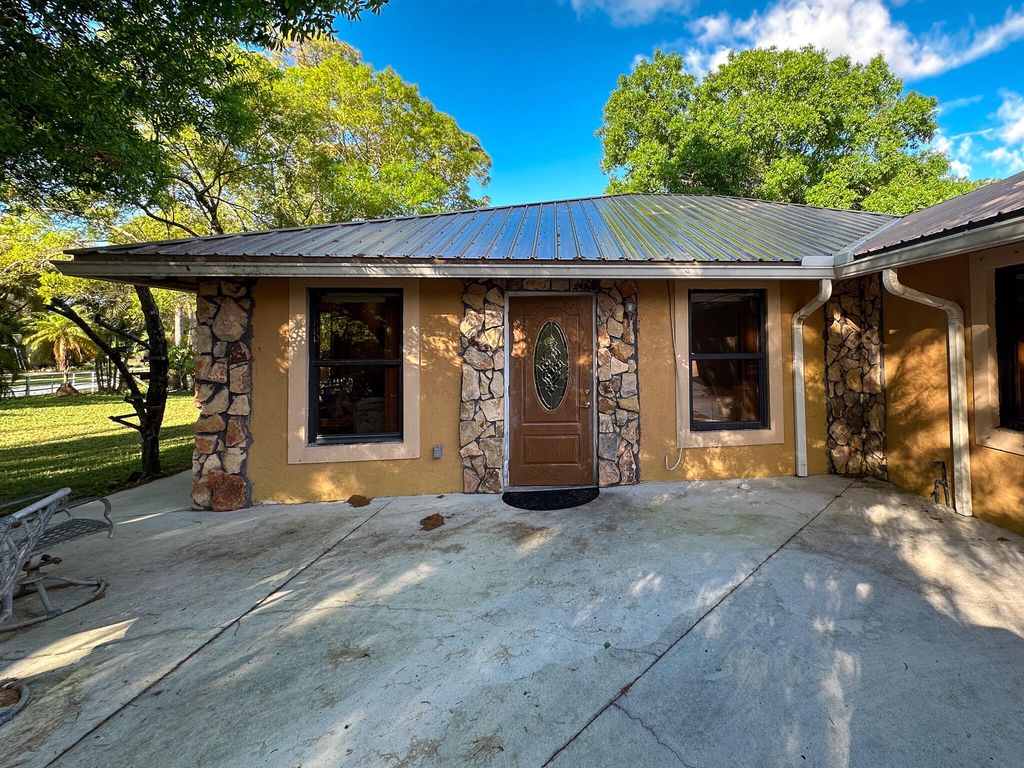 12895 54 Th Street N, West Palm Beach, FL 33411