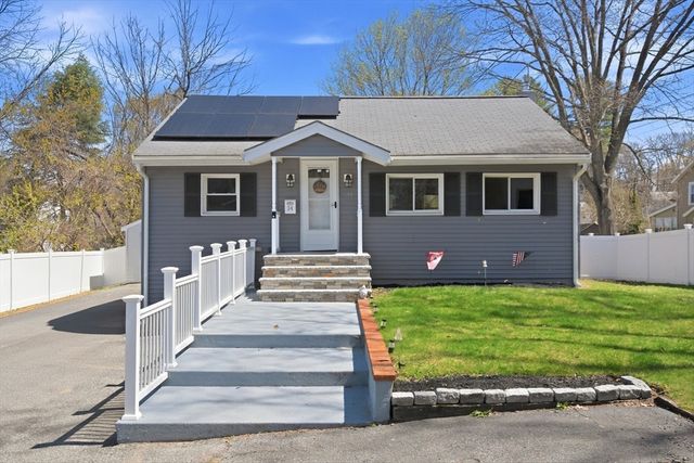 34 Glenvale Avenue, Billerica, MA 01821