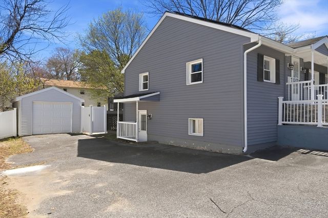 34 Glenvale Avenue, Billerica, MA 01821