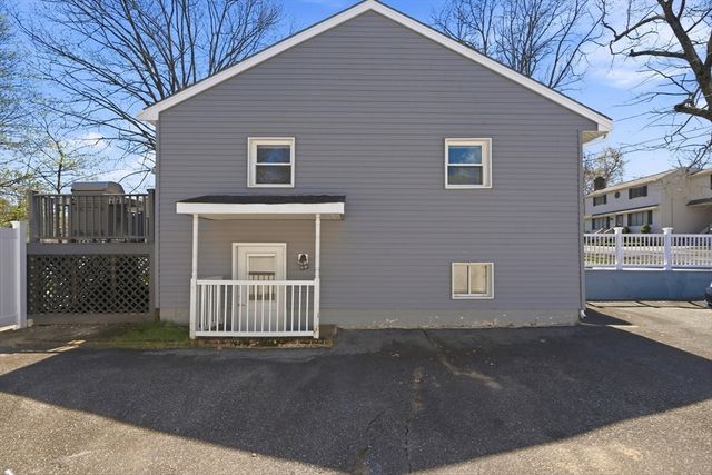 34 Glenvale Avenue, Billerica, MA 01821