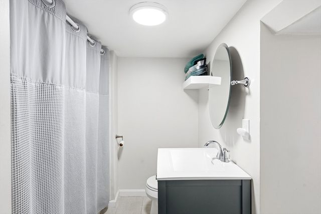 34 Glenvale Avenue, Billerica, MA 01821