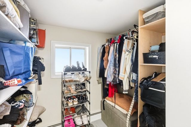 34 Glenvale Avenue, Billerica, MA 01821