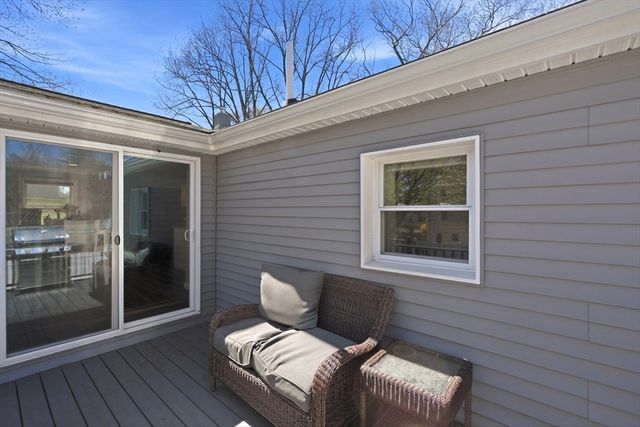 34 Glenvale Avenue, Billerica, MA 01821