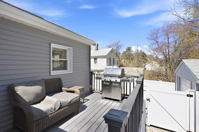 34 Glenvale Avenue, Billerica, MA 01821