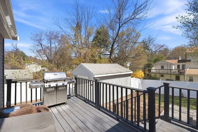 34 Glenvale Avenue, Billerica, MA 01821