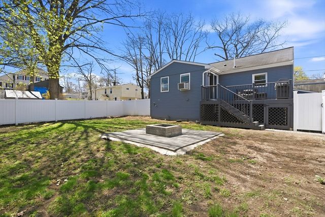34 Glenvale Avenue, Billerica, MA 01821