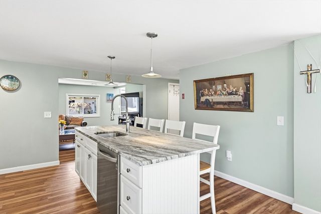 34 Glenvale Avenue, Billerica, MA 01821