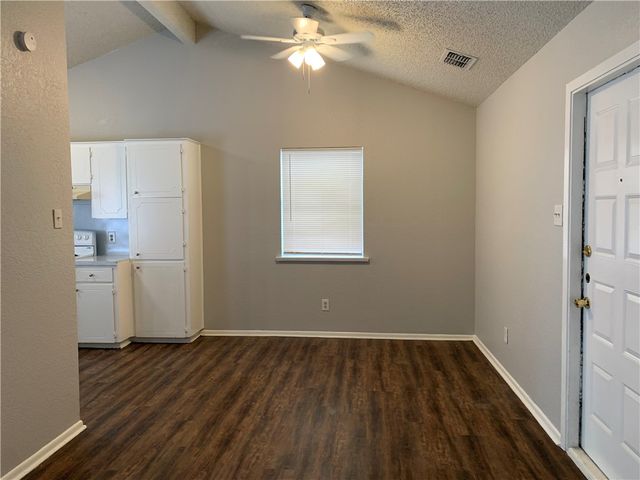 805 Orleans Dr, Corpus Christi, TX 78418