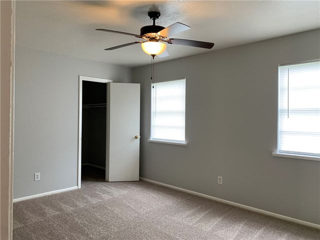 805 Orleans Dr, Corpus Christi, TX 78418