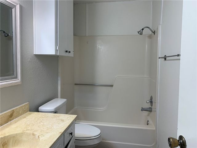 805 Orleans Dr, Corpus Christi, TX 78418