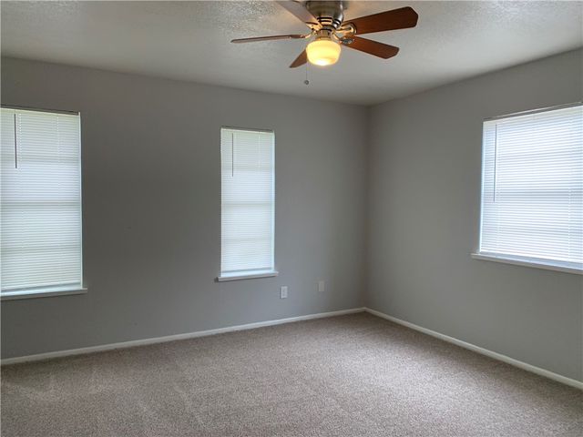 805 Orleans Dr, Corpus Christi, TX 78418