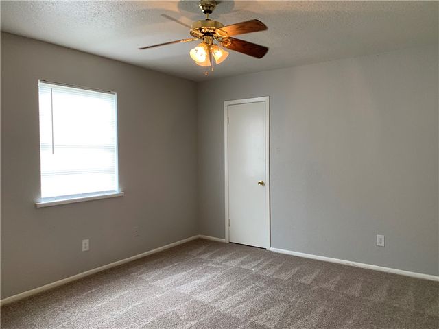 805 Orleans Dr, Corpus Christi, TX 78418