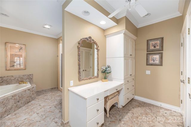 42 Tiverton Lane, Asheville, NC 28803