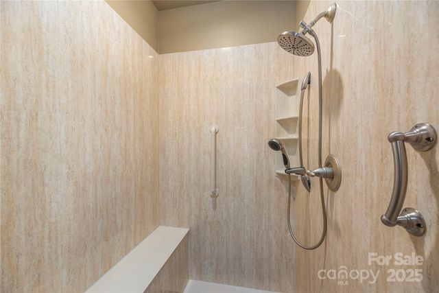 42 Tiverton Lane, Asheville, NC 28803