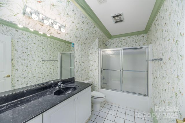 42 Tiverton Lane, Asheville, NC 28803