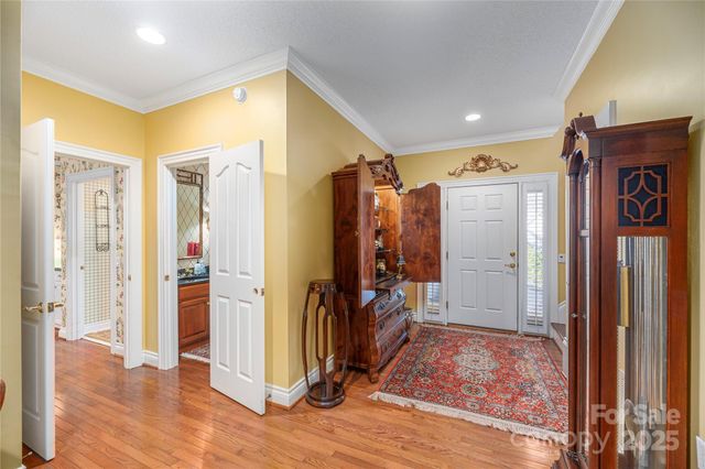 42 Tiverton Lane, Asheville, NC 28803