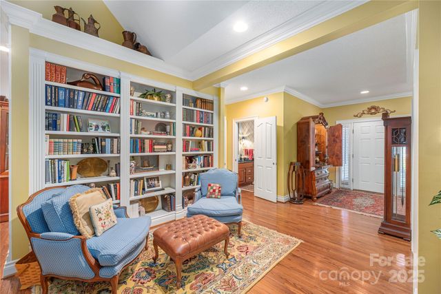 42 Tiverton Lane, Asheville, NC 28803