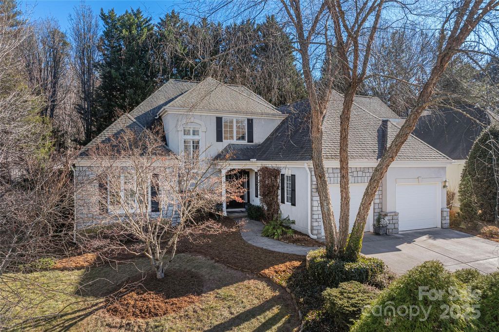 42 Tiverton Lane, Asheville, NC 28803