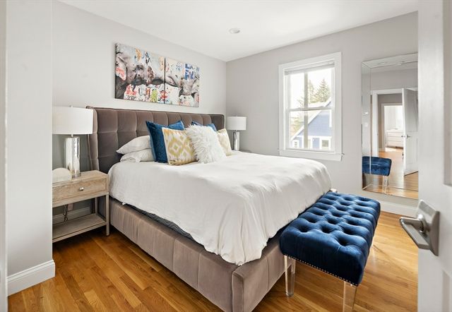 30-32 Oakland St, Newton, MA 02458