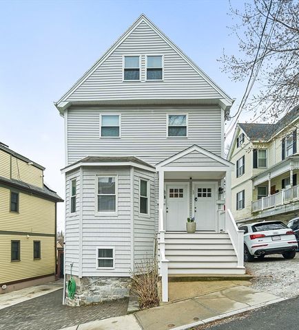 30-32 Oakland St, Newton, MA 02458