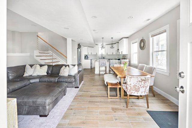 30-32 Oakland St, Newton, MA 02458
