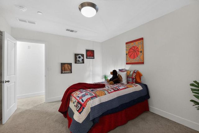 121 Mountaintop Avenue, Hayward, CA 94544