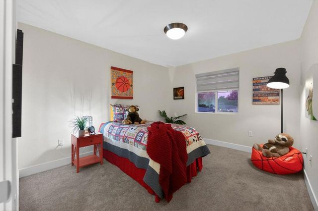 121 Mountaintop Avenue, Hayward, CA 94544