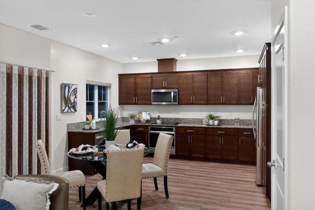 121 Mountaintop Avenue, Hayward, CA 94544