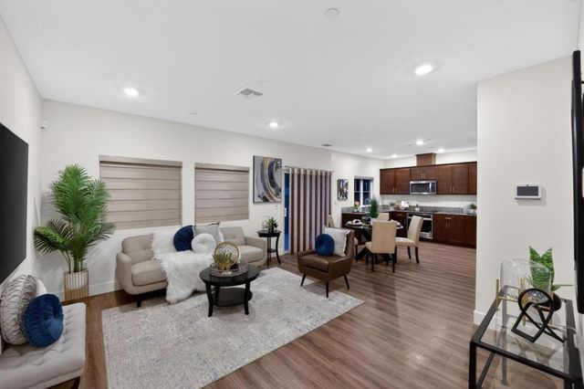 121 Mountaintop Avenue, Hayward, CA 94544